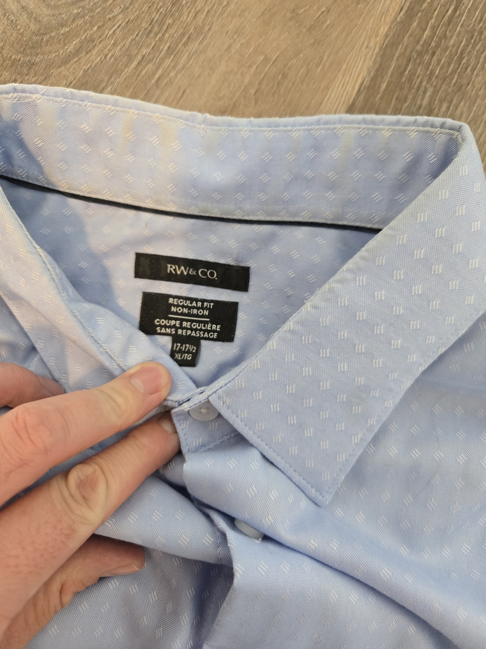 RW&CO. Light Blue Micro-Pattern Button-Down Shirt - Picture 2 of 3